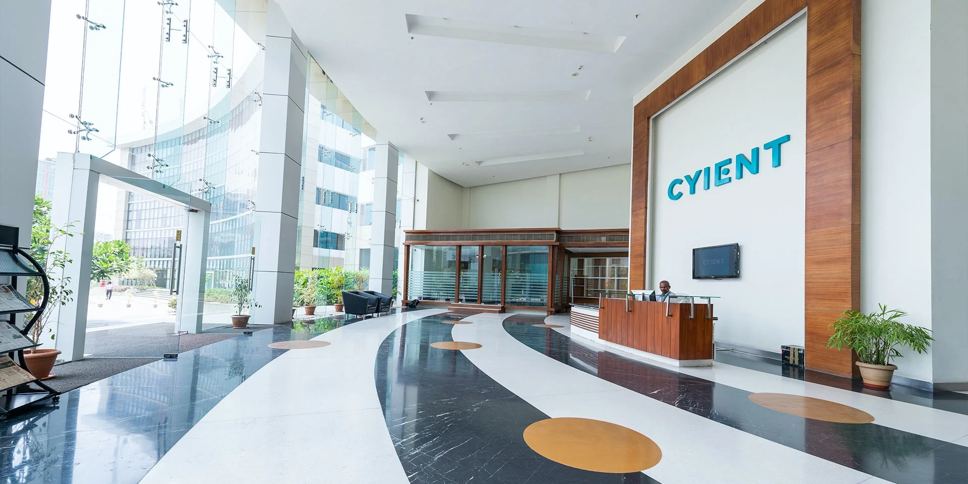 pr cyient appoints meenu as cmo.webp