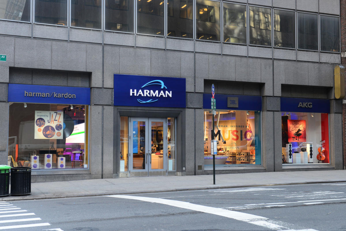 harman store midtown east manhattan nyc jsd 9432