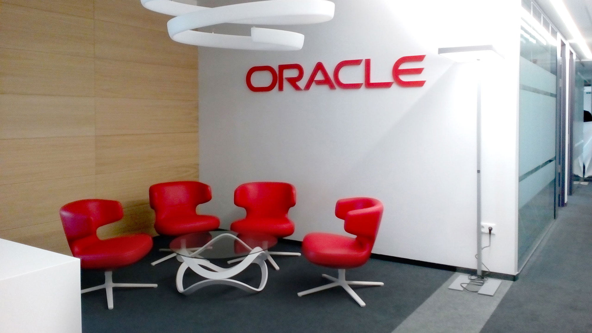 Oracle 3d red logo 3